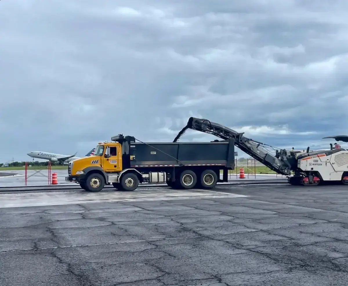 Pavimento rígido fibroreforzado terminado en el Aeropuerto Internacional Daniel Oduber Quirós