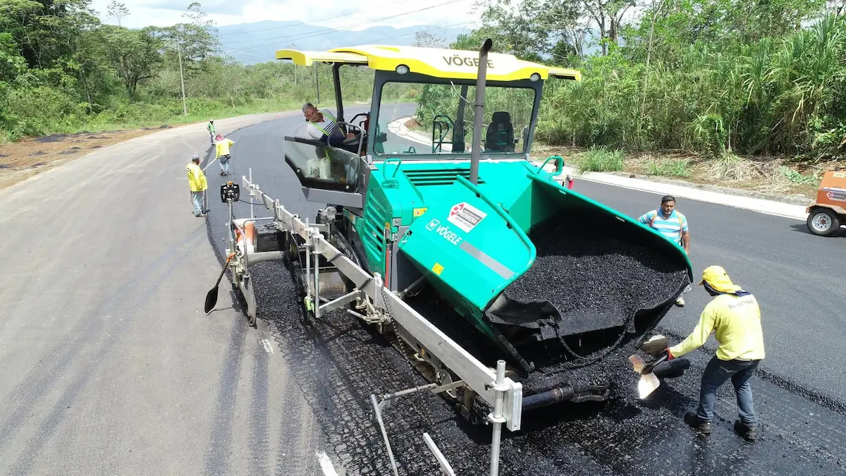 Pavimentadora Vögele – Constructora Herrera Costa Rica